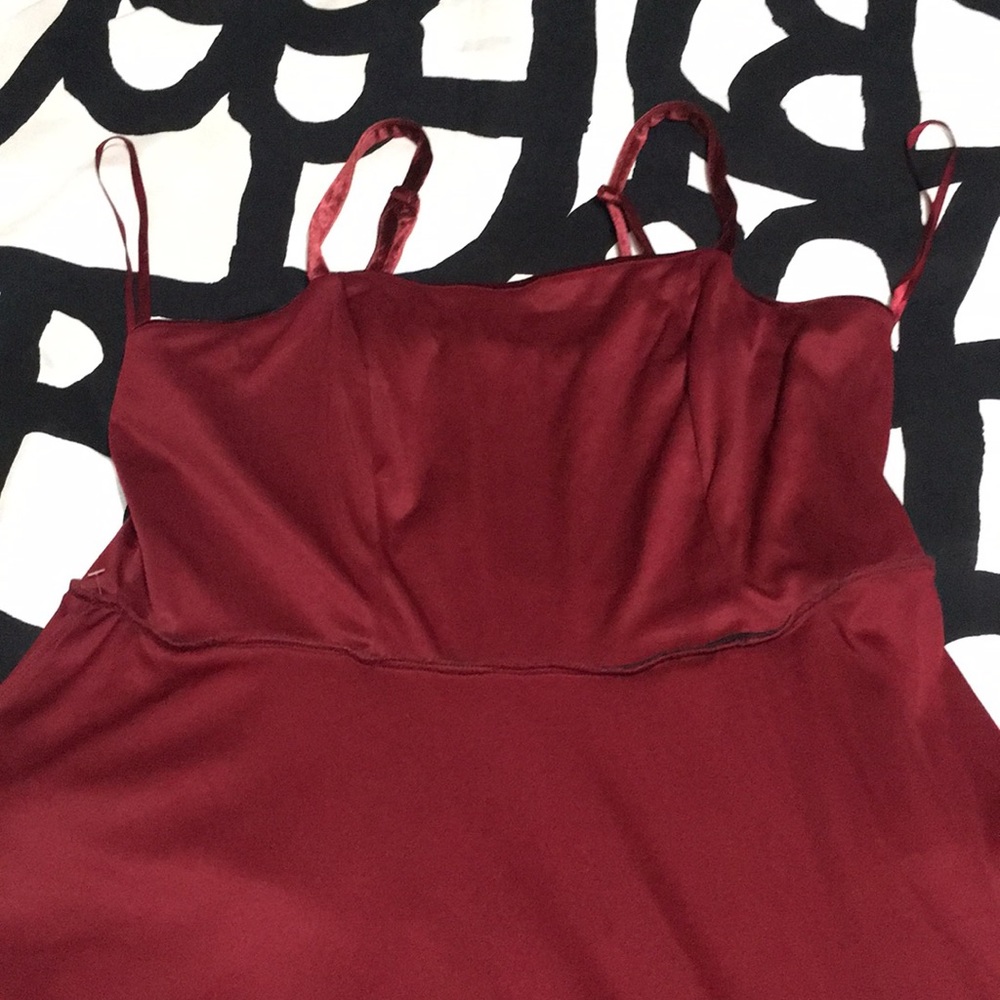 Dress - Picture 7 of 8